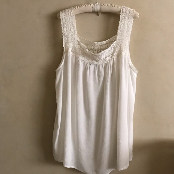 Torrid White Summer Top - Picture 4 of 6